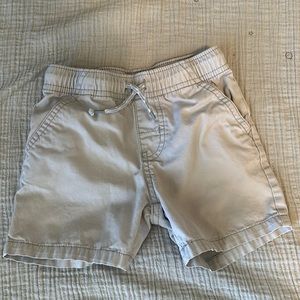 Cat & Jack 2T grey short